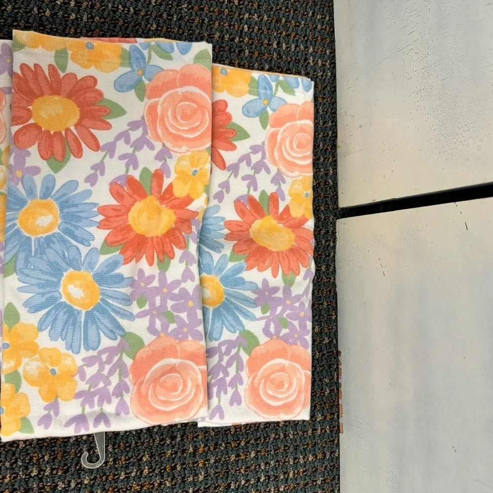 Floral Patterned Hand Towels‎